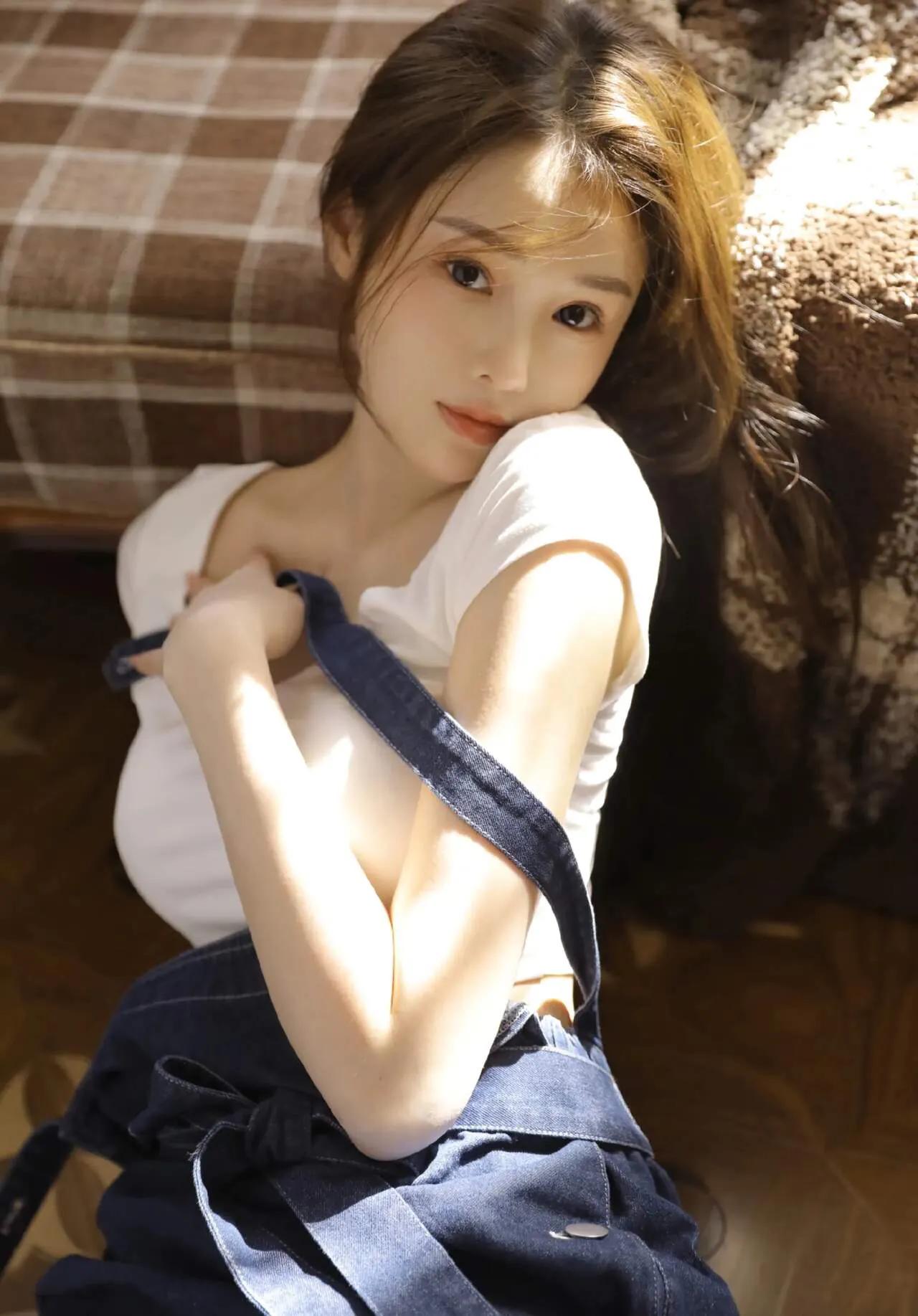 c18597de54e54646bb6d43c015cbd9f4.jpg